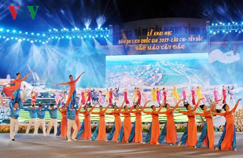 2017 National Tourism Year opens in Lao Cai - ảnh 2